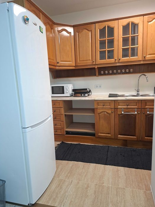 Alugo quarto mobililado