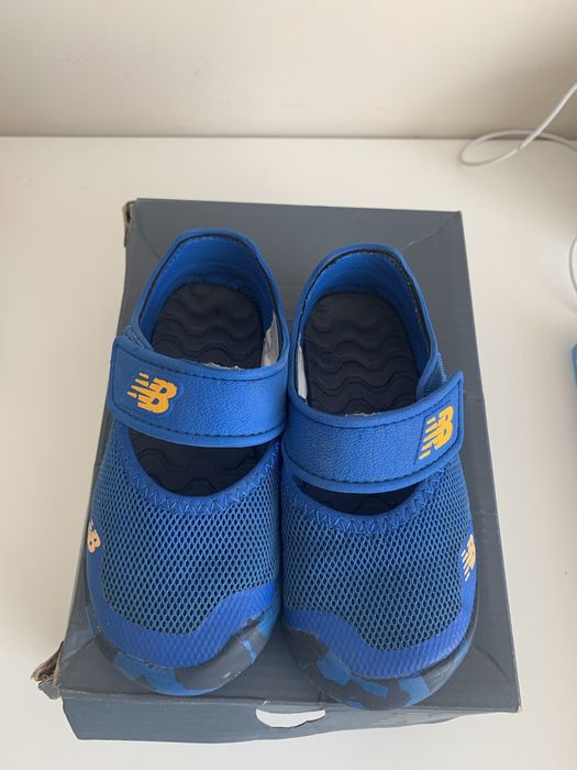 Дитячі сандалі new balance