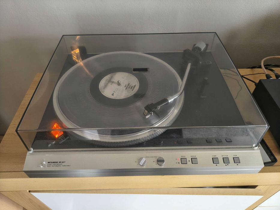 GRAMOFON AUTOMATYCZNY MITSUBISHI DP-EC7