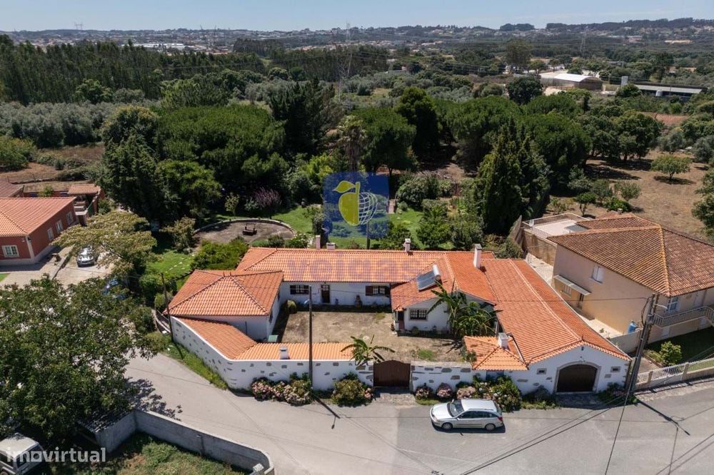 Quinta em Turquel com terreno de 13.000m2