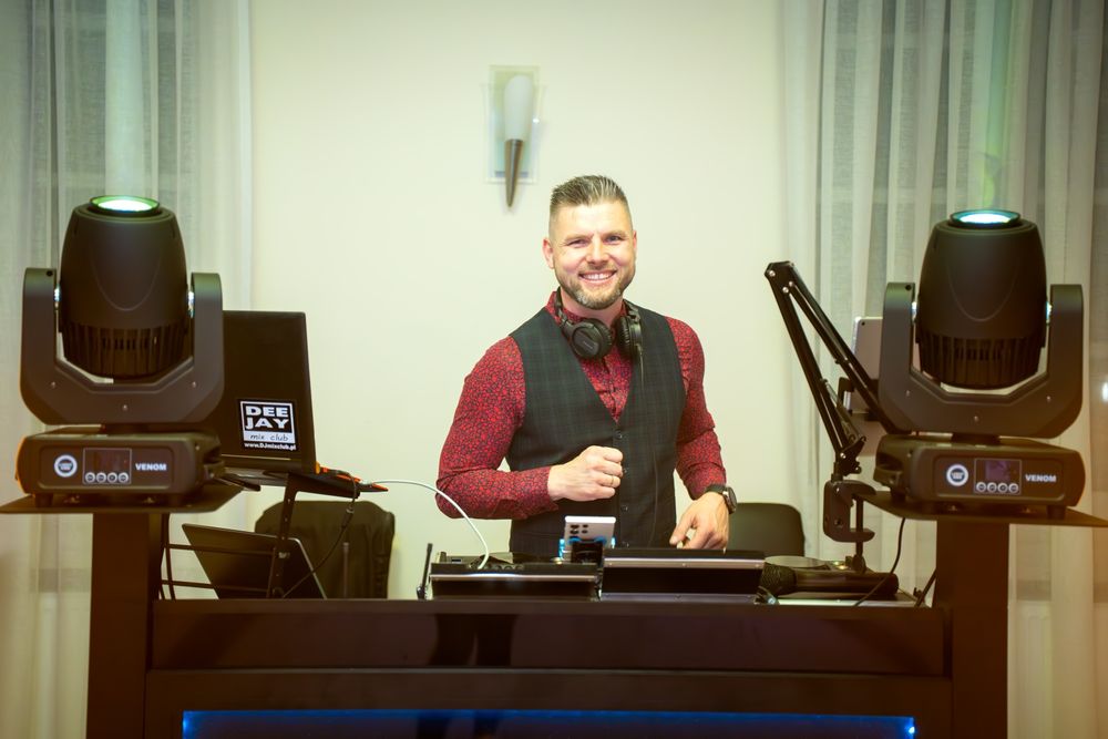 DJ ORIIKRISS na Wesele, 18, urodziny, eventy i inne uroczystości