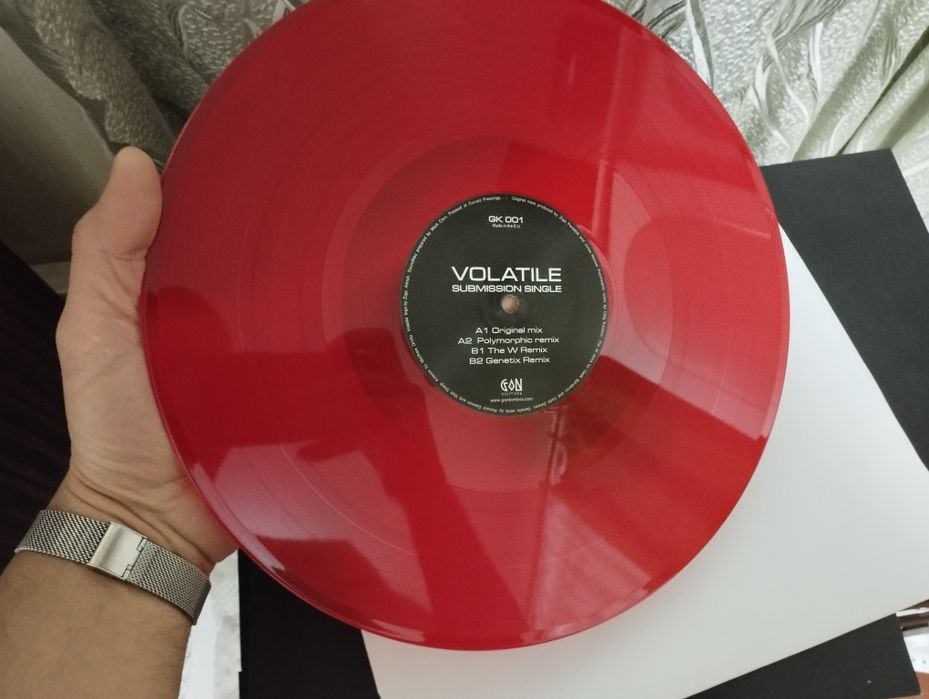 Червона платівка Dubstep ( НОВА )