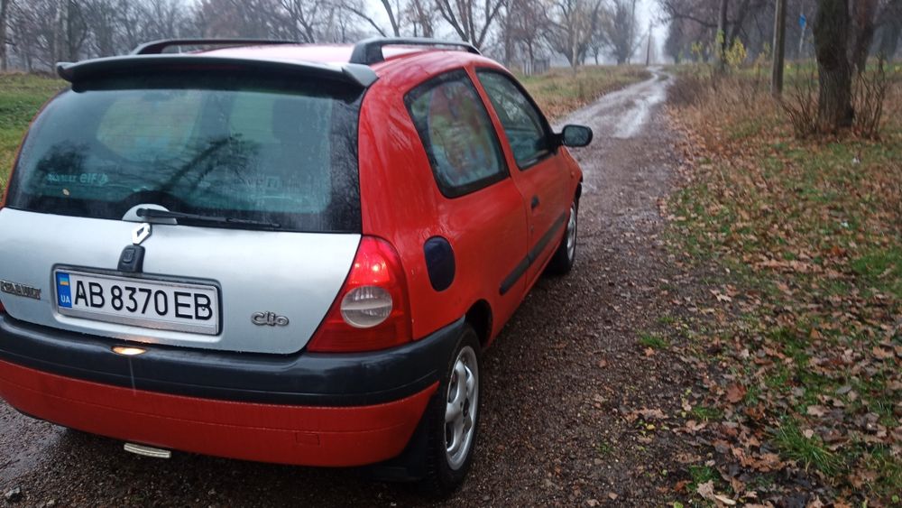 Renault Clio 2 1999 р 2000 $