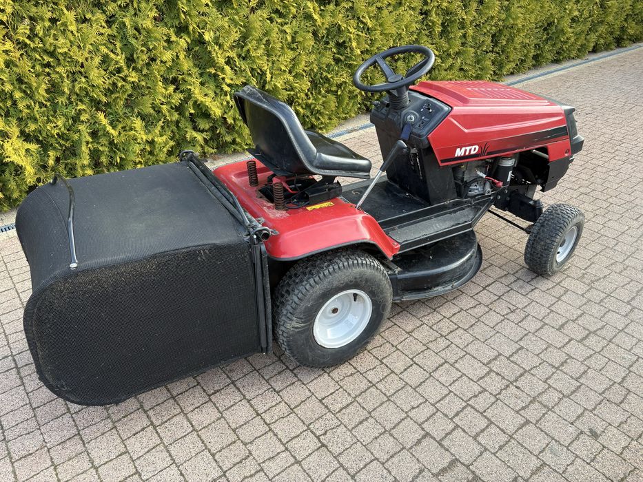 Traktorek z koszem MTD sinik 11,5hp