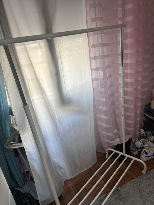 Charriot roupa ikea