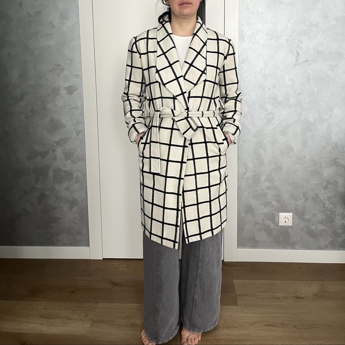 Пальто в клітинку весіннє