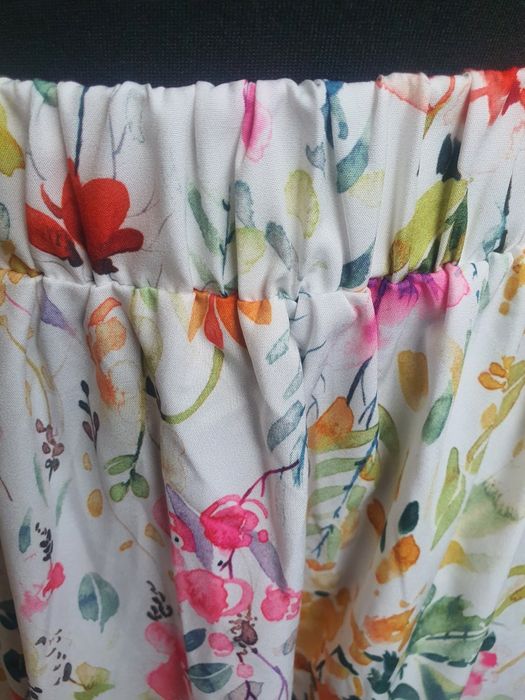 Spódnica maxi w kwiaty XS
