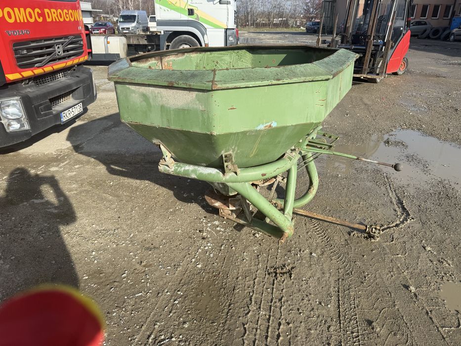 Rozsiewacz AMAZONE ZA-F 1001