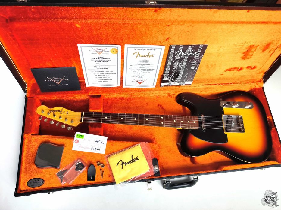 Fender® Custom Shop Limited Edition '63 Telecaster® Time Machine Relic '2014 Sunburst