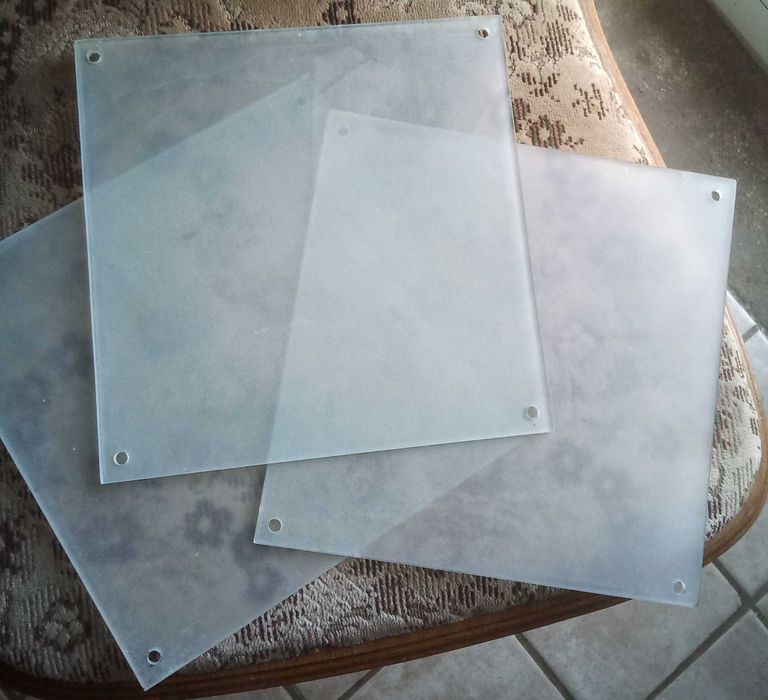 Szyby matowe kwadraty z otworami