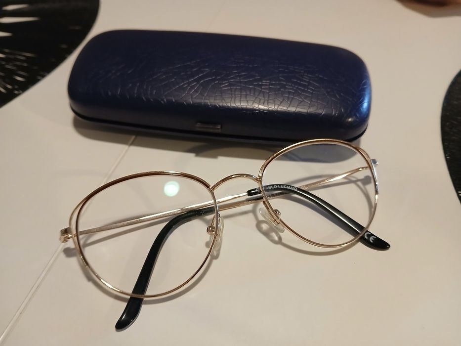 Złote oprawki - okulary+ etui