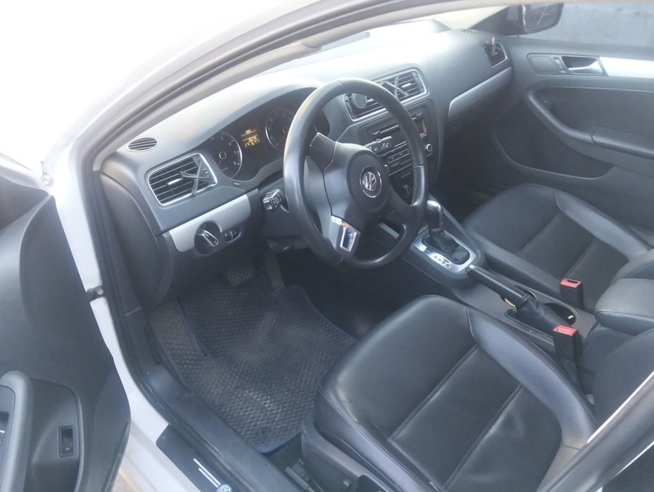 Продам Фольцфагин джету 2.5 автомат