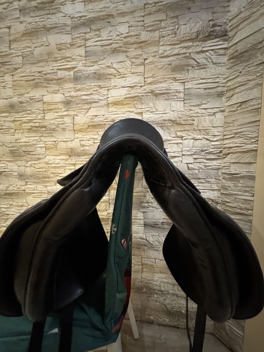 Siodło ujeżdżeniowe stubben, 17