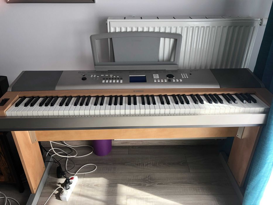 Pianino Yamaha YPG-625