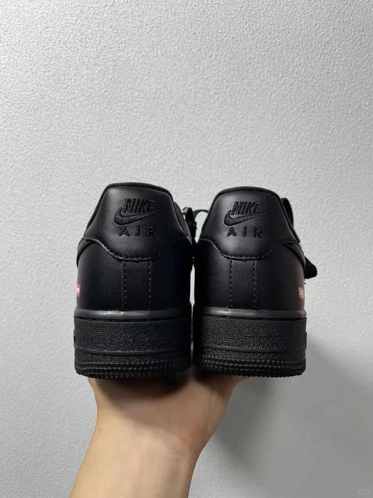 Nike Air Force 1 Supreme R. 41