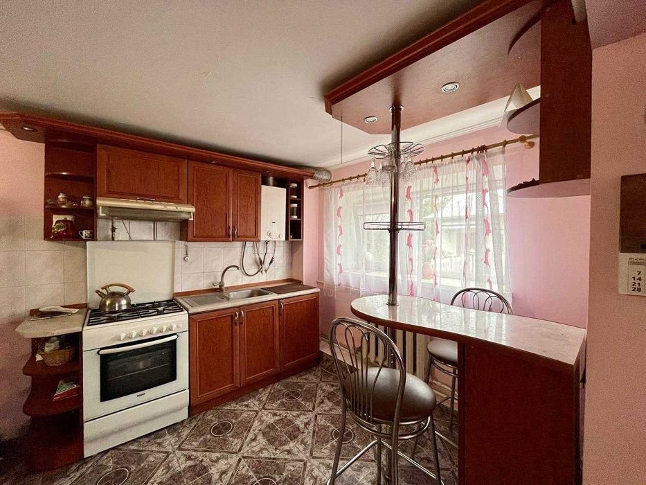 Продається будинок біля Івано-Франківська за вигідною ціною