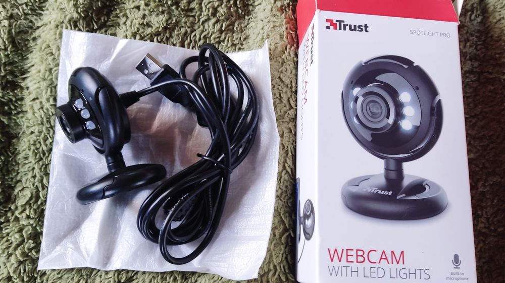 Webcam Trust com Leds Como Nova64584971494531123