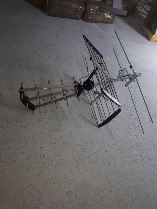 Sprzedam antene telewizyjną