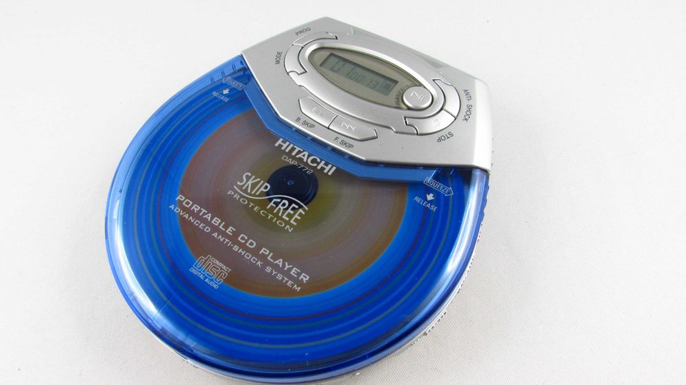 HITACHI Personal CD Player & Car Kit Odtwarzacz Discman Walkman DAP772