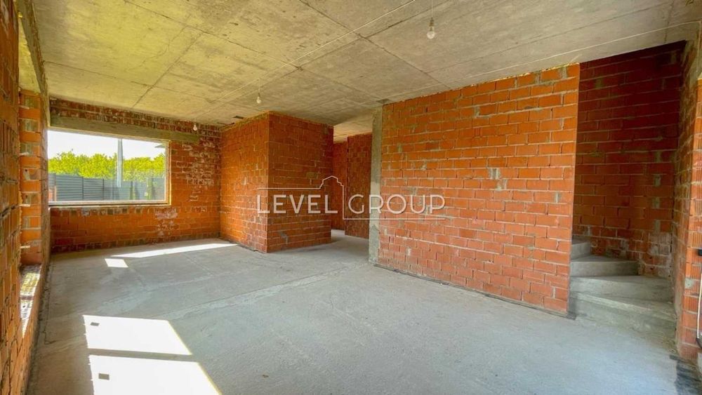 Продаж двоповерхового будинку в с. Іванковичі Київська область