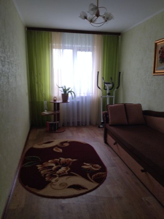 Продам трёхкомнатную квартиру ул. Толстого