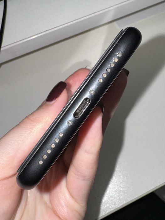 IPhone Xr на 64 чорний