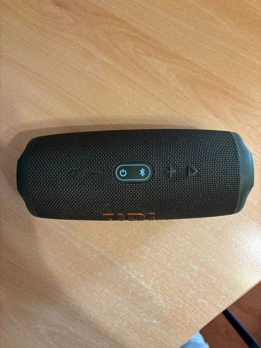JBL Charge 5 | Дуже гарний стан | Працює, але без ВЧ (твітер)