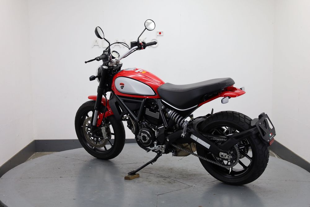 Ducati Scrambler Icon 2022 року