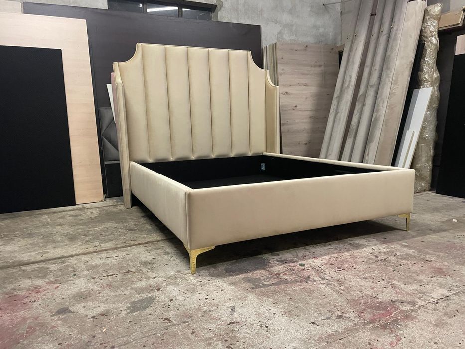 Łóżko tapicerowane pikowane Chesterfield chrom pinezki GLAMOUR welwet