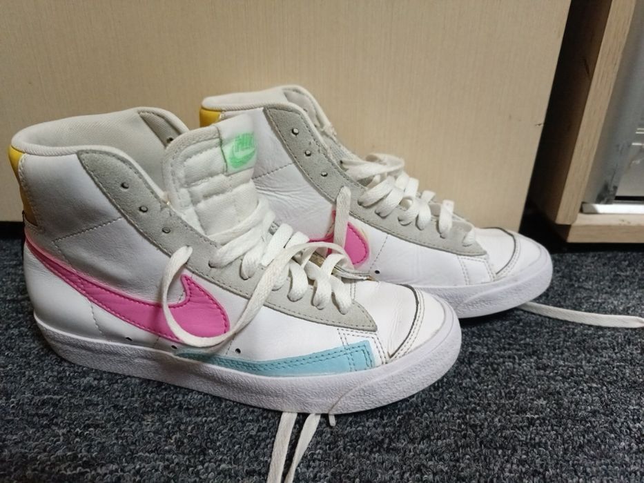 Оригінальні Nike Blazer Mid ’77 Vintage, пастель, 36 – б/у