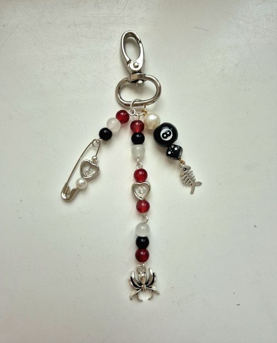 Брелок из бисера