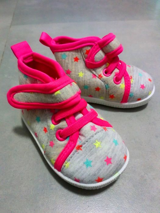 Buty dziecięce r. 18