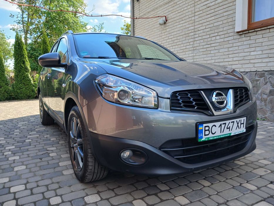 Nissan Qashqai автомобіль