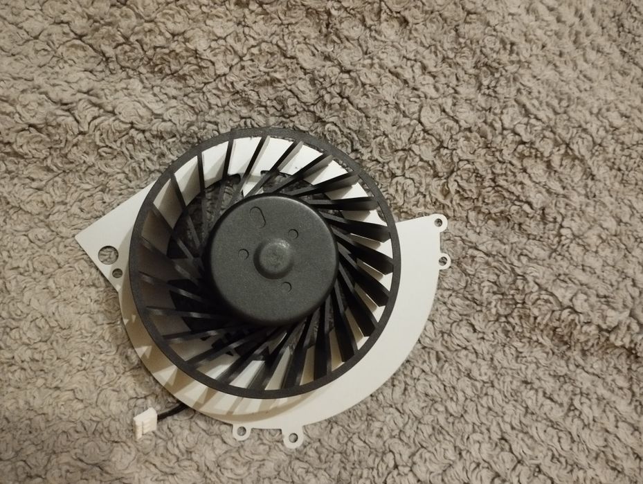 Wentylator KSB0912HE Do Konsoli PS4