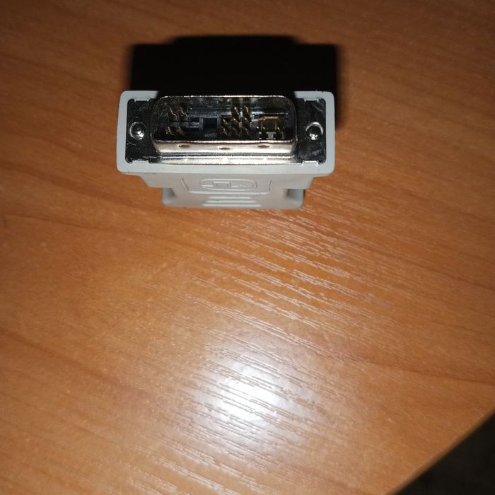 перехідник DVI-I на VGA.
