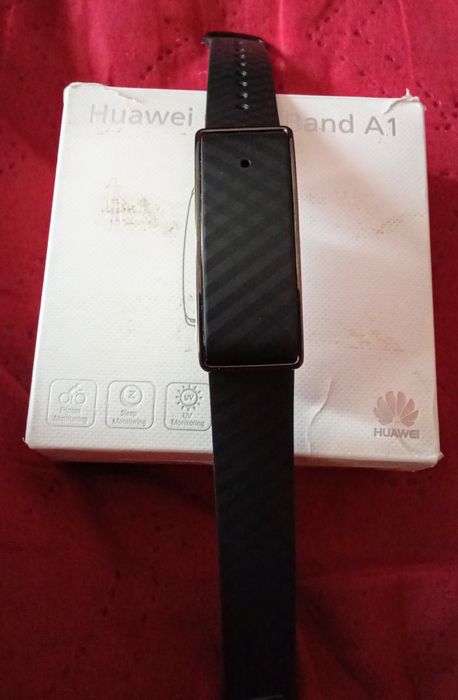 Фітнес- браслет Huawei AW 600