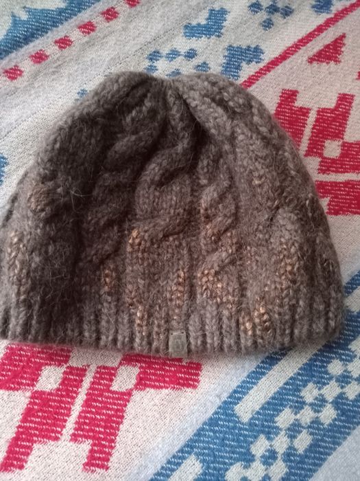 Шапка в'язана вовна