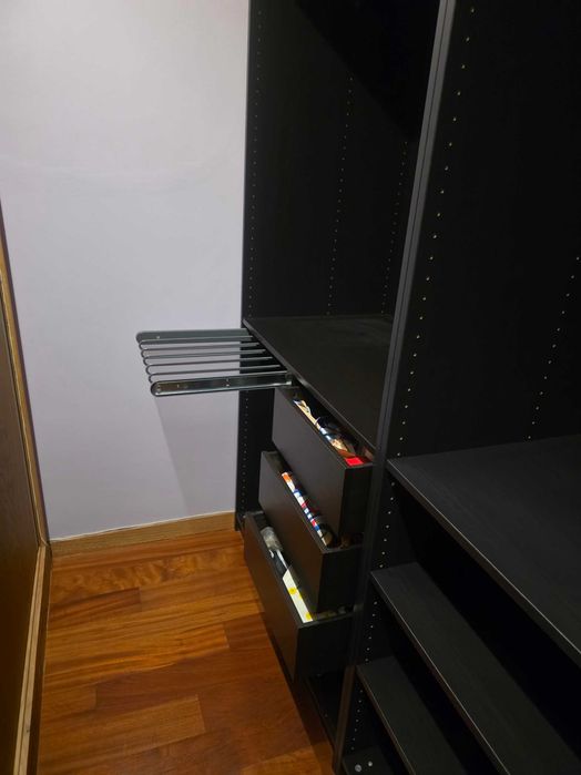 armário IKEA PAX - 3 módulos 236cm x 100 cm x 60 cm