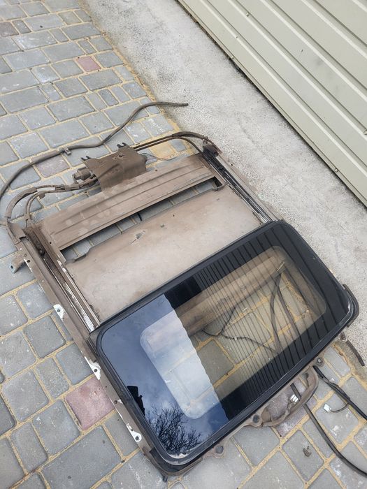 Продам Мазда323 на запчати