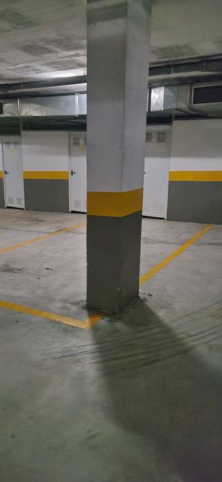 Alugo lugar garagem centro Póvoa de Varzim
