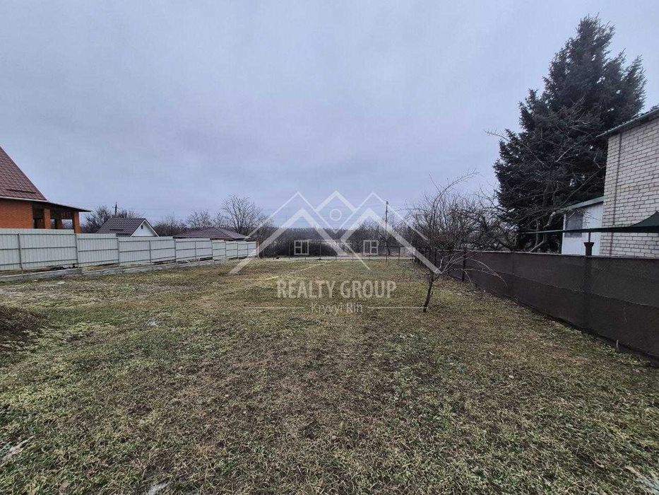 Продаж земельної ділянки біля річки (100 метрів)