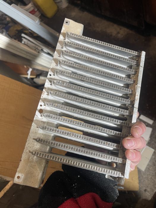 Запчастини до котла ariston uno 24