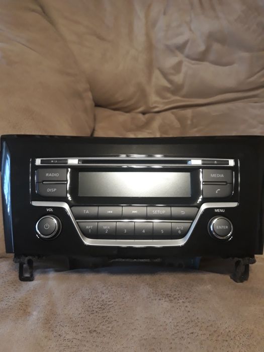 Штатна магнітола Nissan Qashqai + рамка клімату