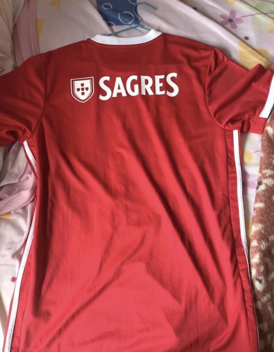 Camisola Benfica assinada pelos jogadores na época do tetracampeonato