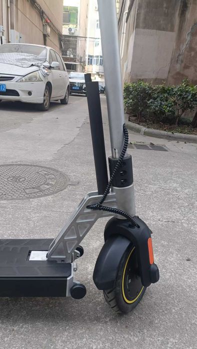 НОВИНКА! Електросамокат Fold X, зручне вертикальне переміщення (ОПТ)