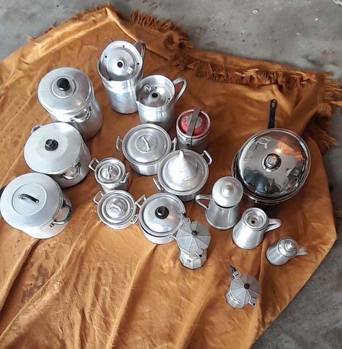 Louças antigas Tachos e panelas e mais