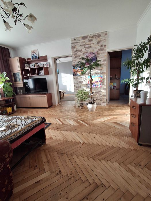 Продаж 3к вул. Петлюри