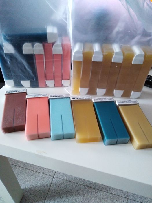 Ceras Roll On várias cores 100gr