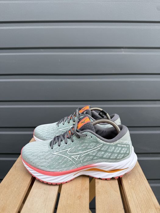 Кросівки mizuno wave inspire