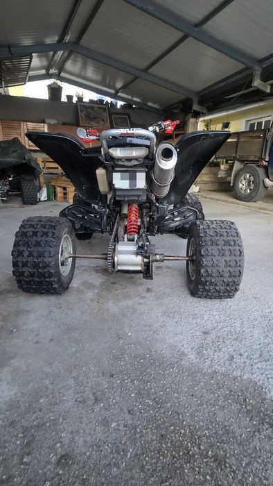 Yamaha raptor 660